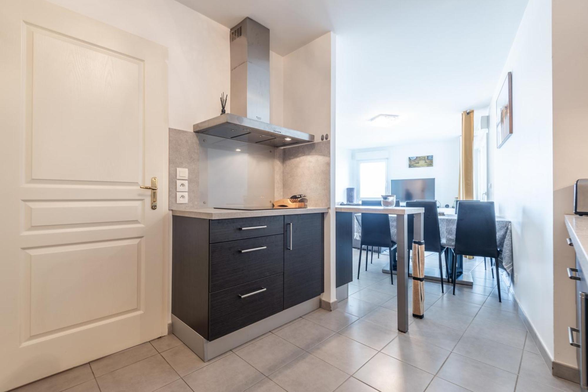 Joli T2 De 57 M Proche Et Vieille Appartement *