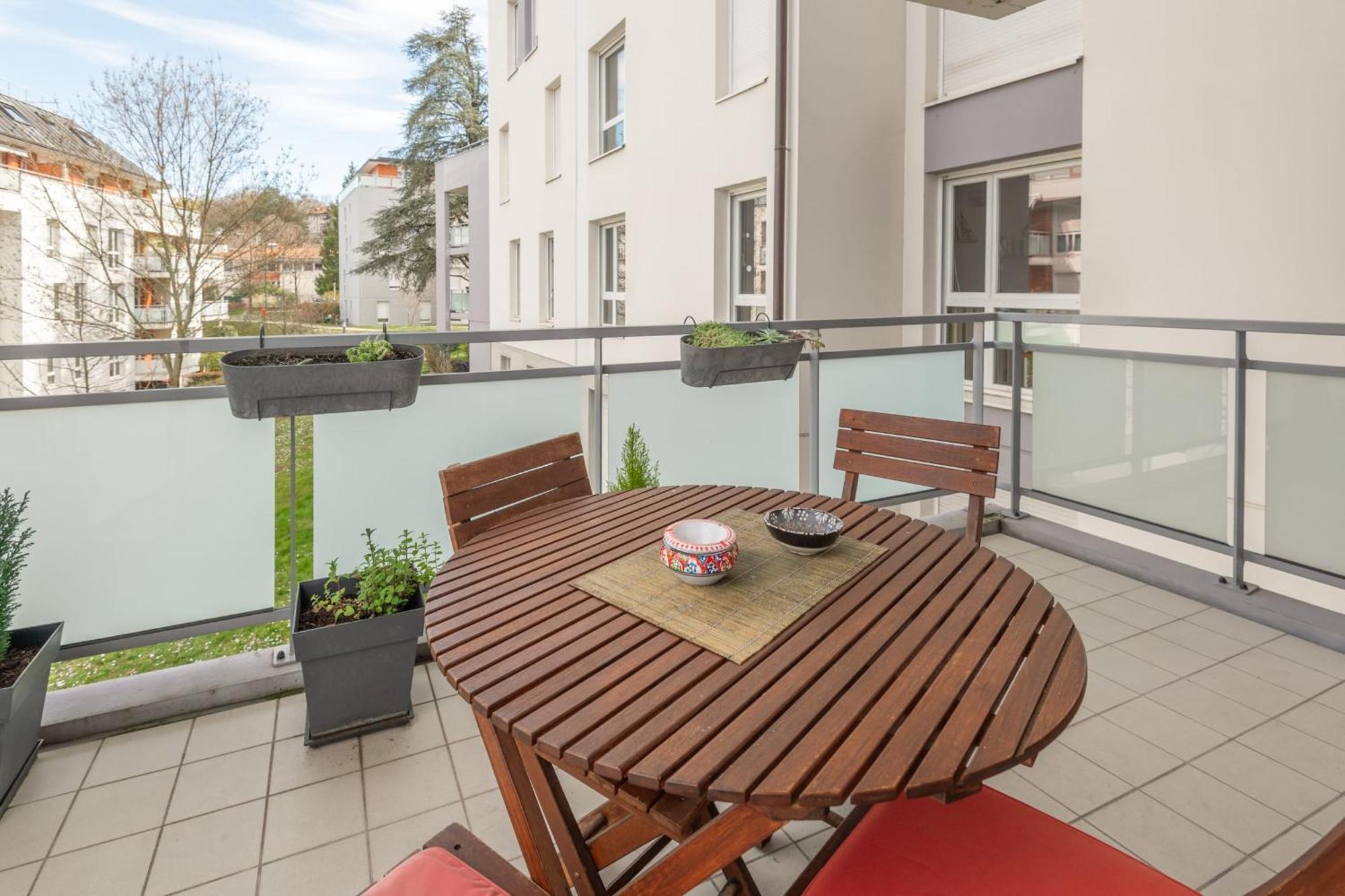 Appartement Joli T2 De 57 M Proche Et Vieille Annecy